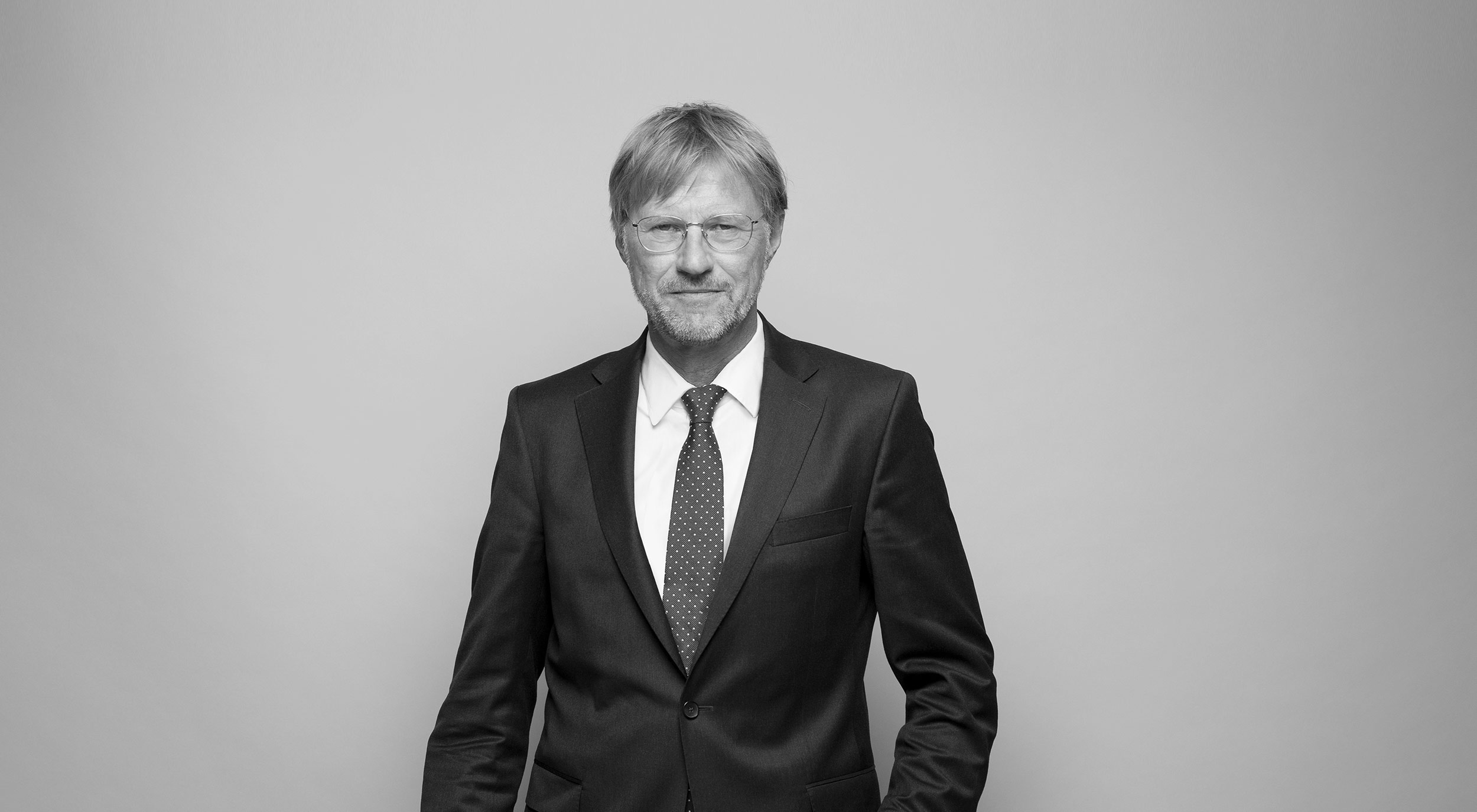 Dr. Torsten Lund
